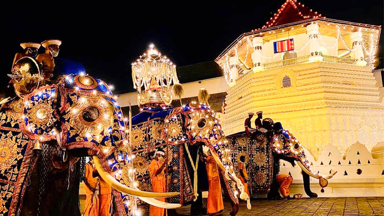 Kandy Esala Perahera