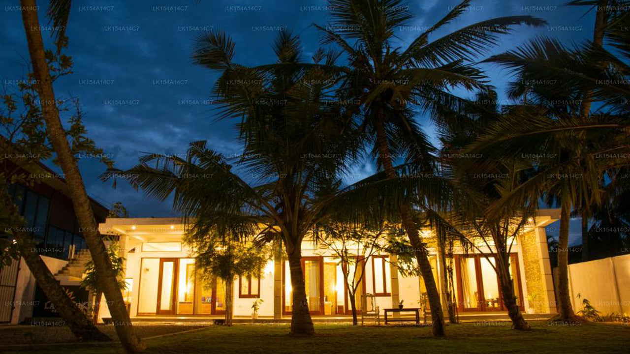 Hiru Lagoon, Negombo