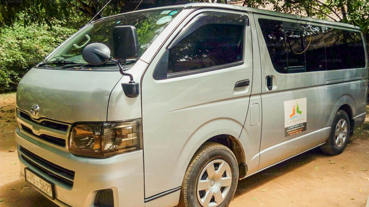 Negombo City to Makola City Private Transfer