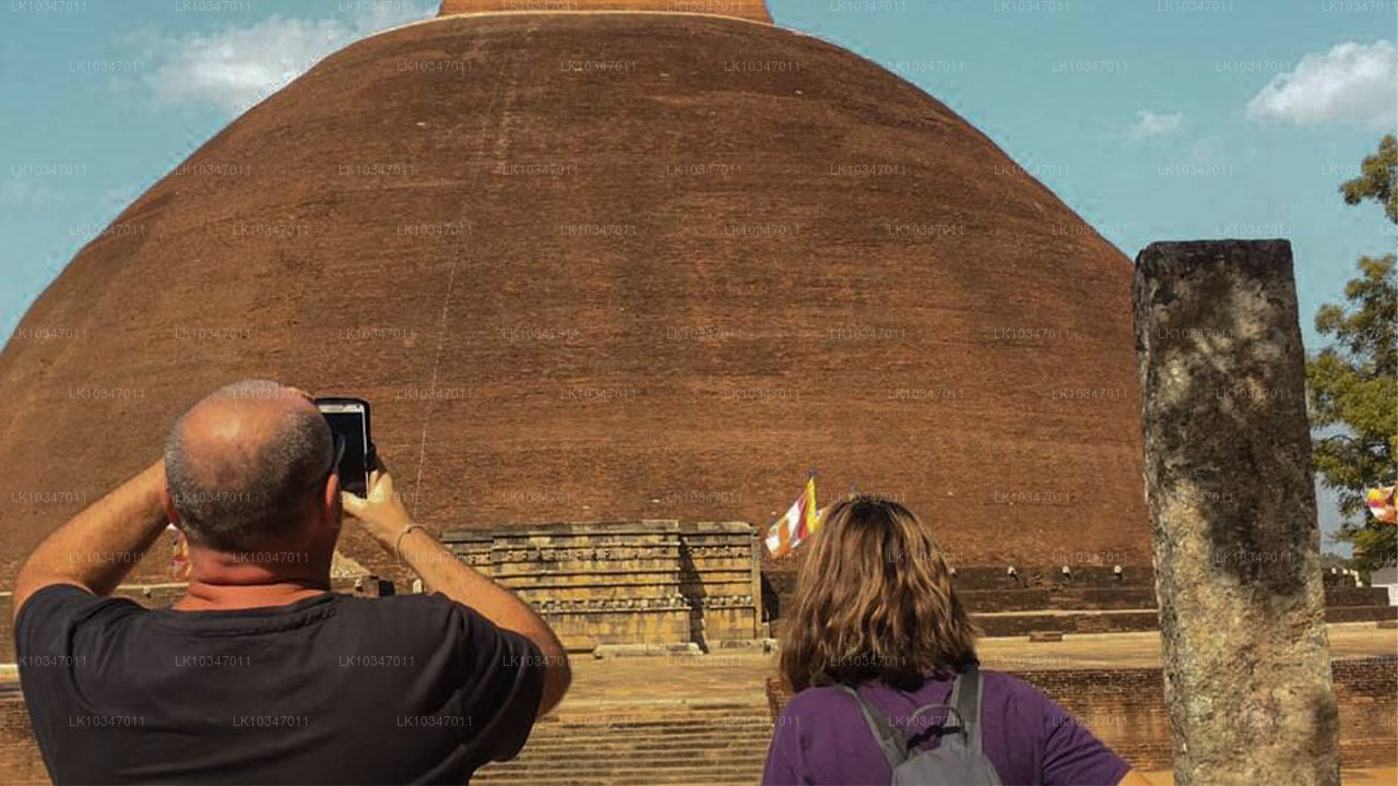 Sacred City of Anuradhapura from Colombo (3 Days)