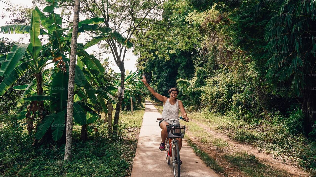 Padavigampola Village Cycling Tour from Pinnawala